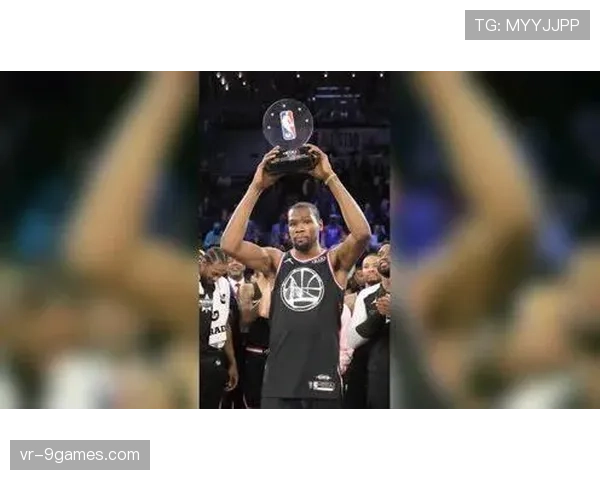 聚焦夏洛特:一座篮球城市如何通过防守文化重建凝聚社区球迷 聚焦夏洛特:一座篮球城市如何通过防守文化重建凝聚社区球迷